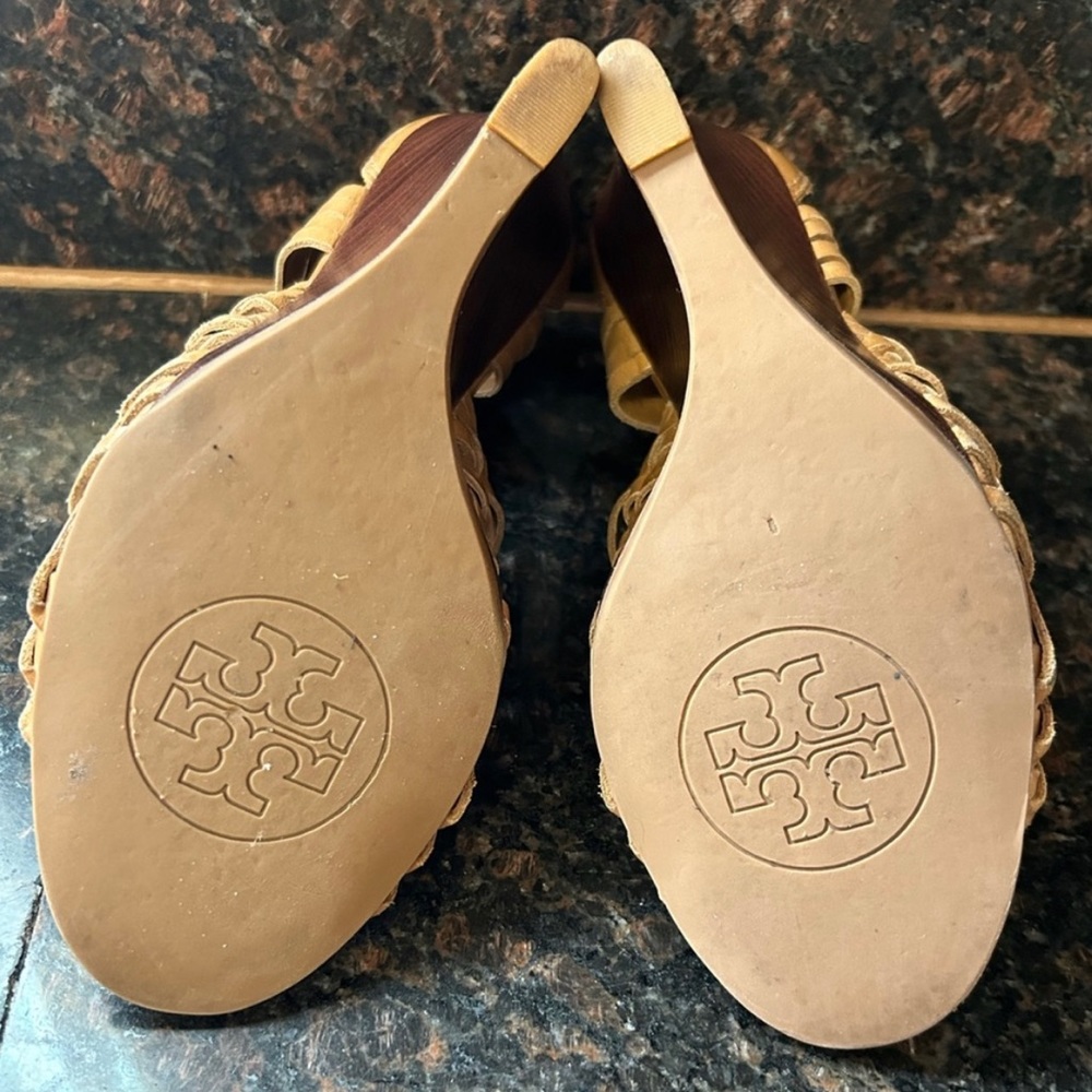 Tory Burch trevay leather wedges 8.5